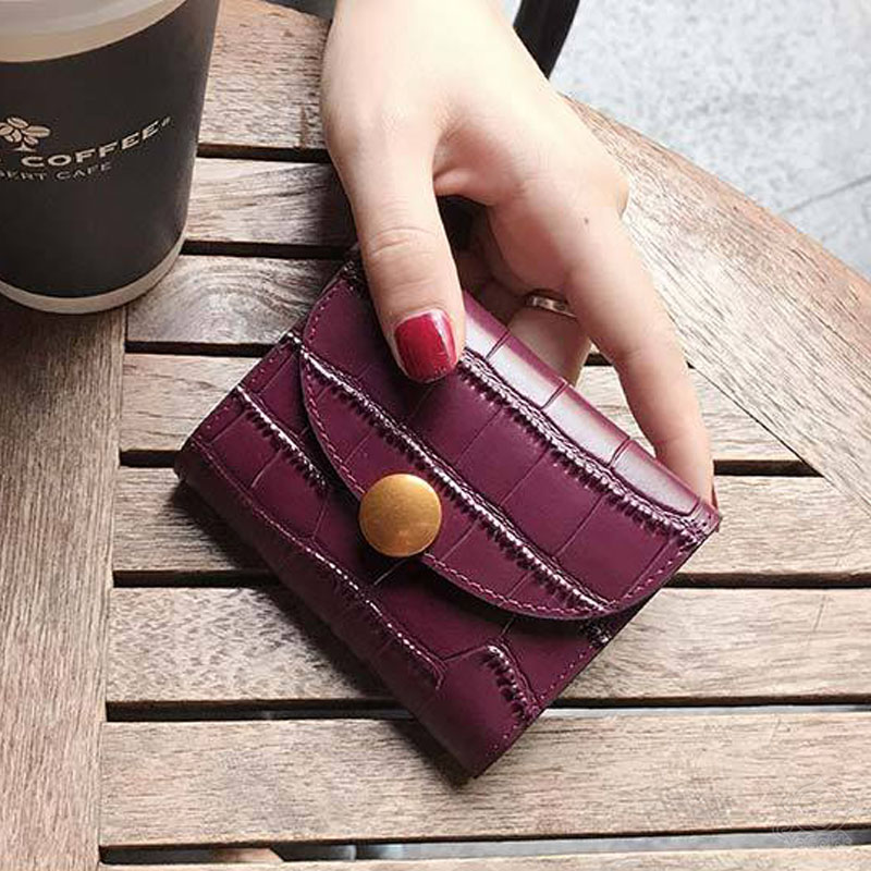 [オフィシャル]本革カードケース、上質な牛革で仕上げ、アコーディオンプリーツ、多くのカード入れ、アンティーク風金属ボタン、【着払い】【一つお買い上げで一つおまけが付きます】