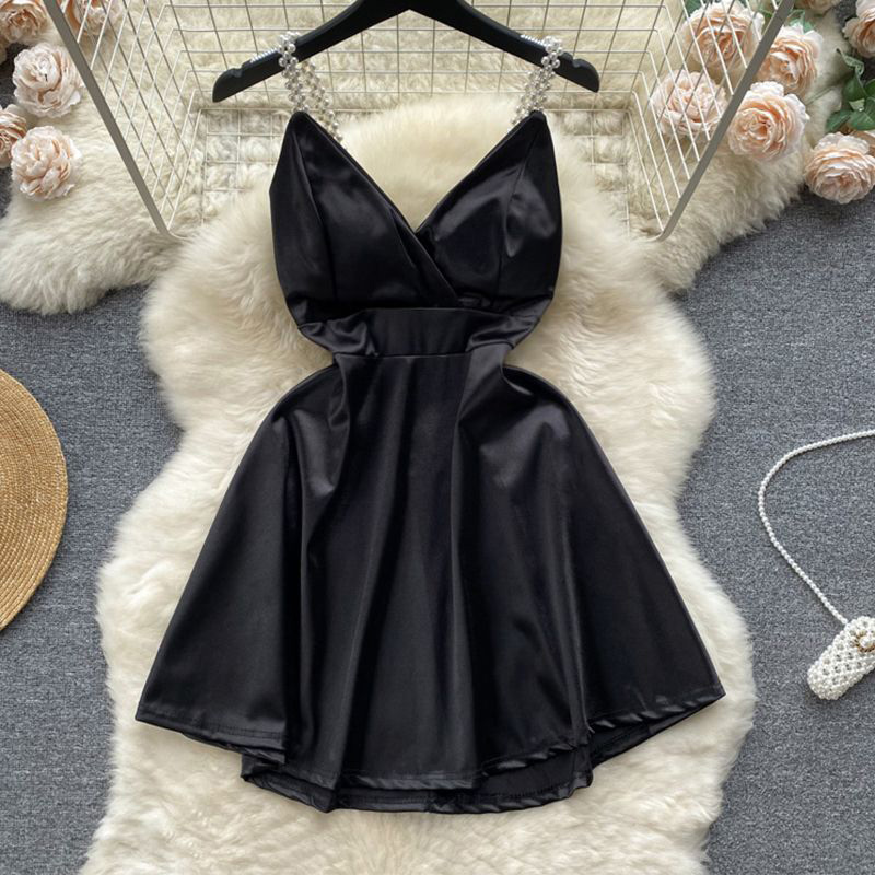 パールサテンのネグリジェ