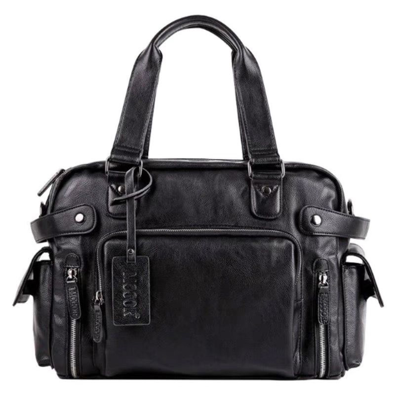 大容量の旅行バッグ